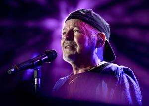 "Vasco Rossi come il Papa, la gente vuole la sua benedizione. Vi racconto il Komandante dietro le quinte" - L'intervista