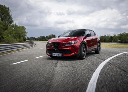 Alfa Romeo: il team di ingenieri svela i segreti della dinamica di guida della nuova Junior VELOCE 280