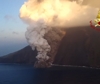 L'eruzione dello Stromboli vista dall'elicottero dei Vigili del Fuoco
