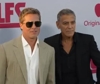 Clooney e Pitt sotto i riflettori sul red carpet di "Wolfs"