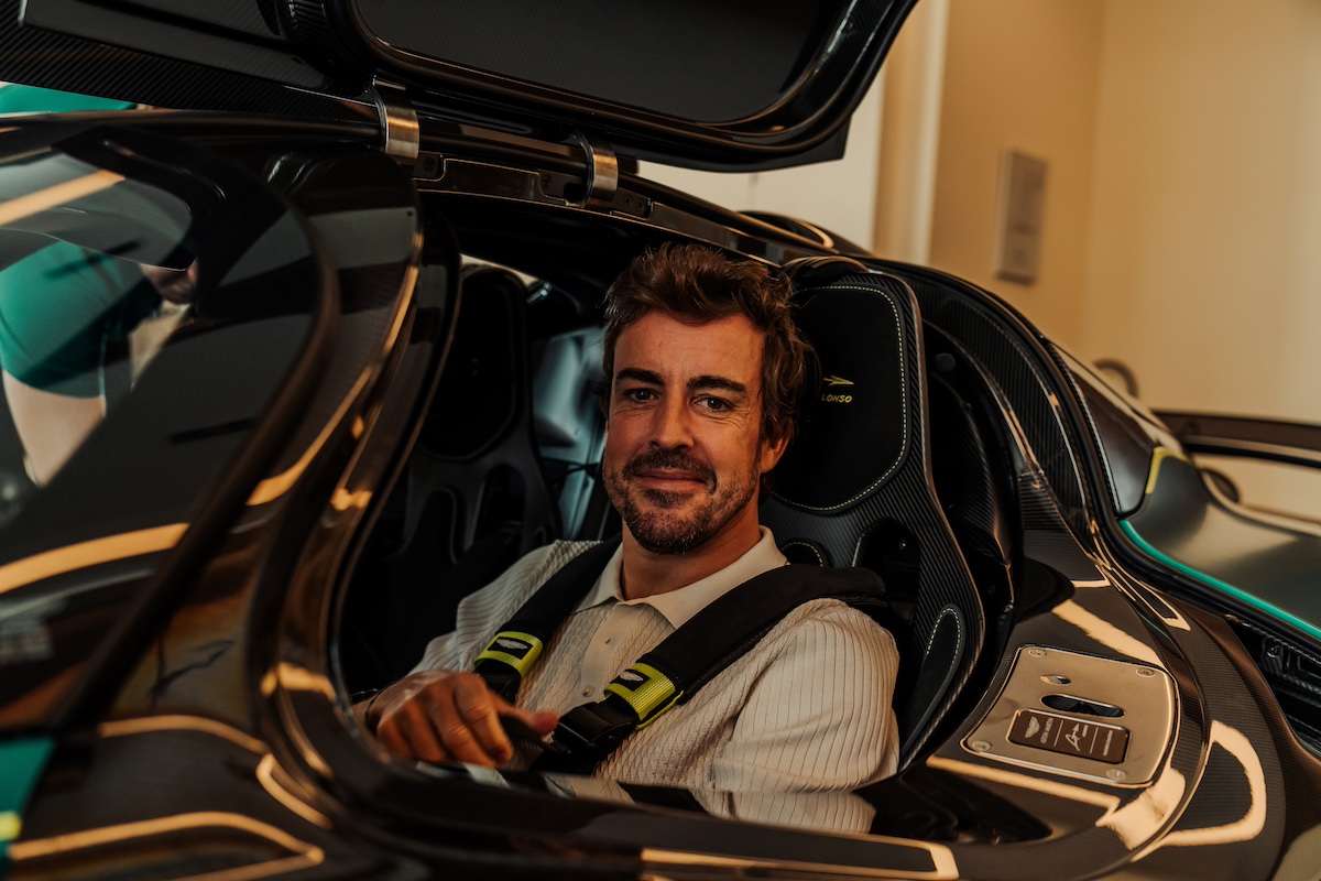 Aston Martin Valkyrie_Fernando Alonso_08