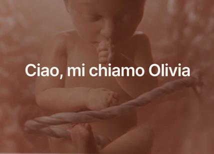 Baby Olivia, lo choc del feto sul maxischermo di piazza del Popolo a Roma