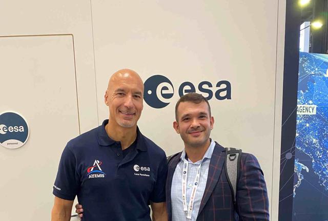 Luca Parmitano, Astronauta, EAC-JSC Liaison Officer e il prof. Andrea Basciu a IAC 2024