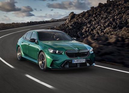 BMW svela la nuova M5: potenza ibrida e design rivoluzionario