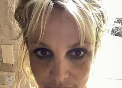 Britney Spears, ennesima crisi: "Scatti d'ira che sfociano in violenza fisica"