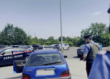 Uccide la nonna a colpi di forbice e poi chiama i Carabinieri: "È morta, ma io sto bene". Fermato il nipote 20enne