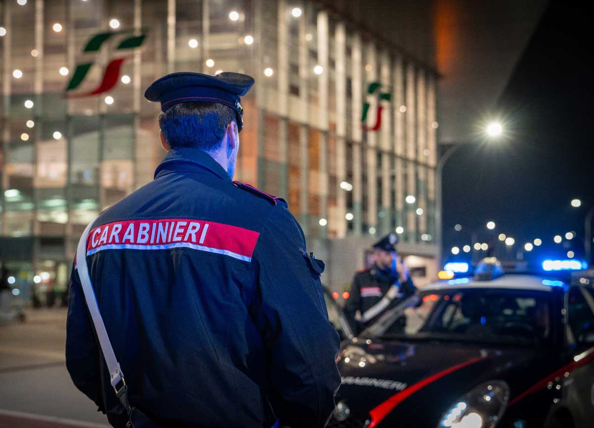 https://www.affaritaliani.it/static/upl2024/cara/0002/carabinieri-antidroga-021.jpg