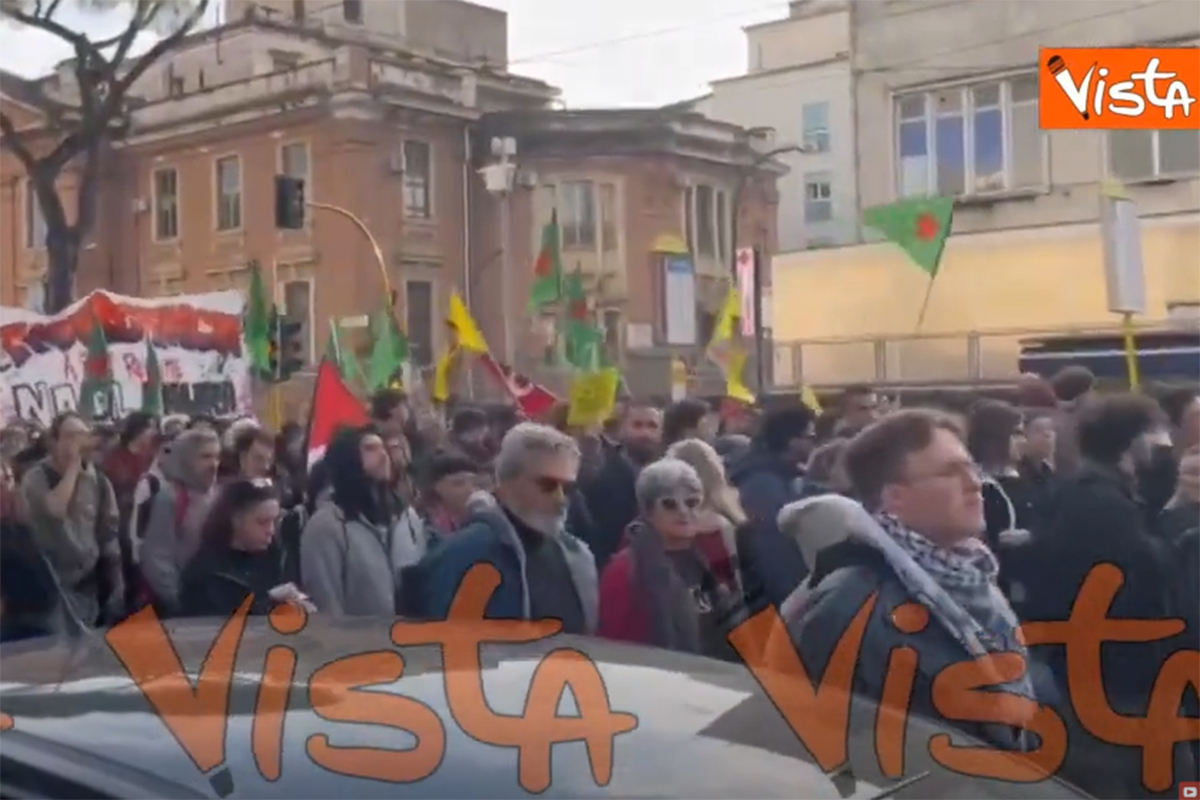 https://www.affaritaliani.it/static/upl2024/cort/corteo-roma1.jpg