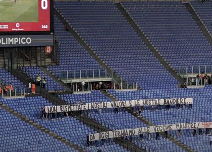 Lega Calcio oscura per Sky e Dazn la curva sud vuota: la censura scatta su proteste e striscioni. Solo belle notizie