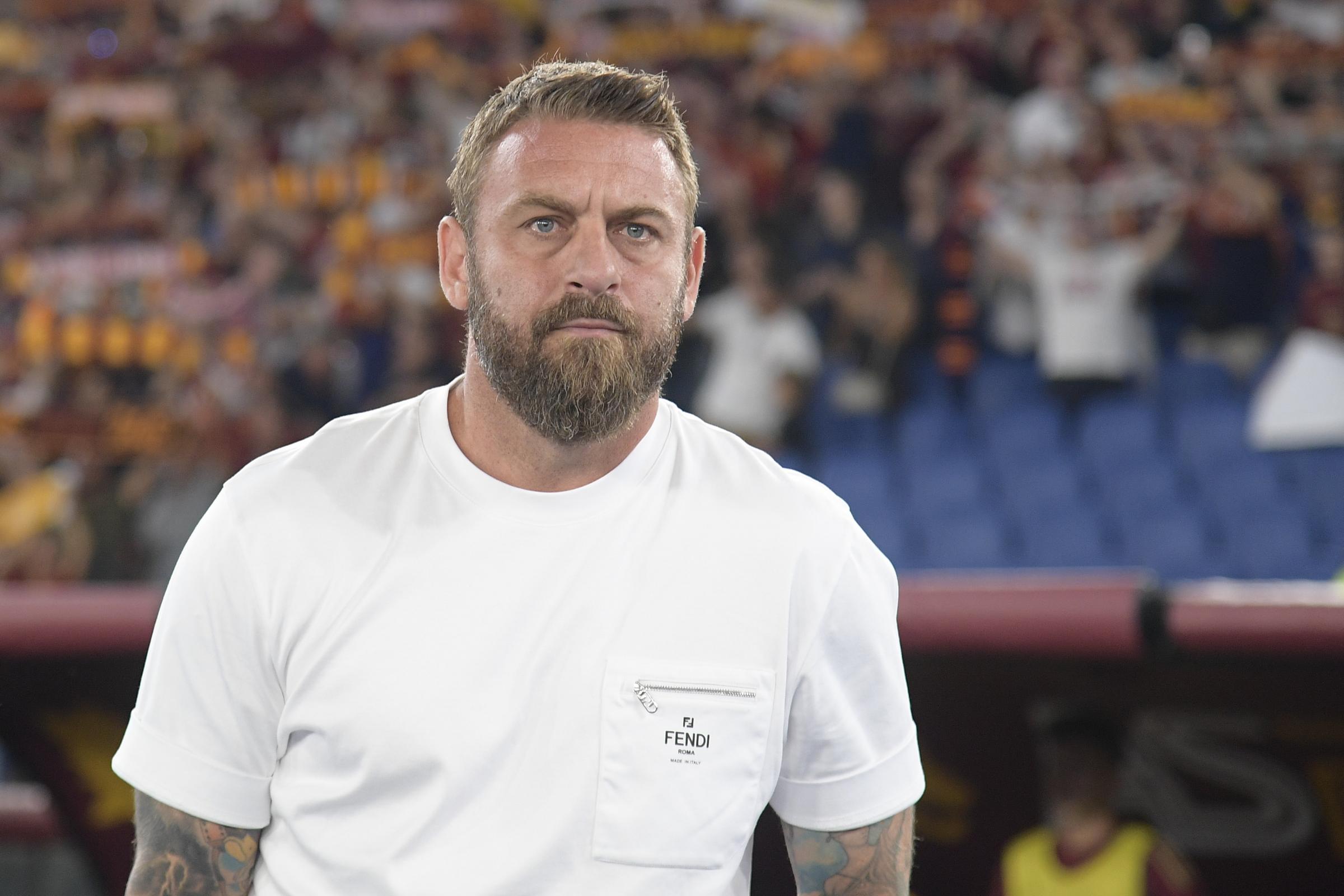 https://www.affaritaliani.it/static/upl2024/dani/0000/daniele-de-rossi--roma1.jpg