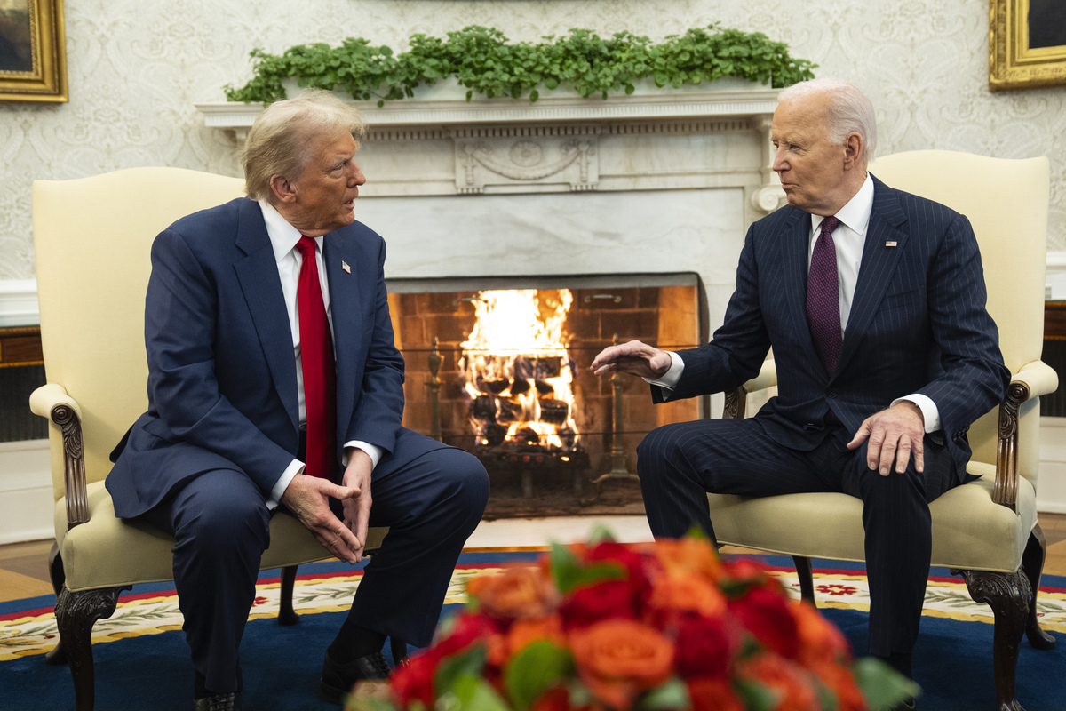 Donald Trump -   Joe Biden