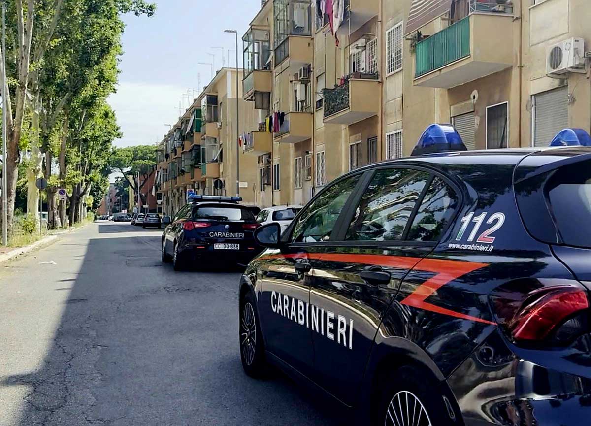 https://www.affaritaliani.it/static/upl2024/drog/droga-a-roma-carabinieri-061.jpg