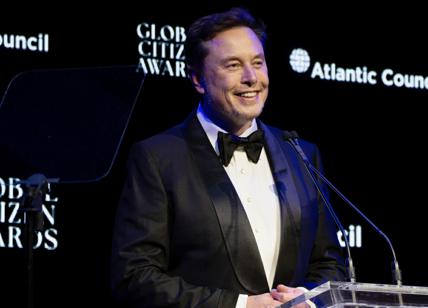 Musk è "innamorato" di Meloni: "In Italia con lei c'è una crescita dell'occupazione da record. Fa un lavoro incredibile"