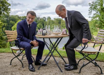 "Kiev può attaccare la Russia": Scholz-Macron ci portano alla guerra mondiale