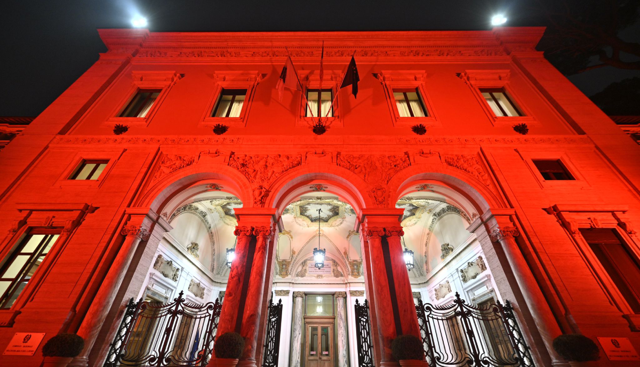 25 novembre, Enel: la sede del CNEL si illumina di rosso contro la violenza sulle donne