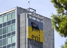 Eni fa il colpaccio, scoperto un nuovo pozzo in Angola: stimati 500 milioni di barili di olio Eni fa il colpaccio, scoperto un nuovo pozzo in Angola: stimati 500 milioni di barili di olio