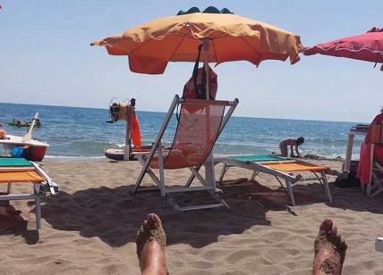Paura occupazioni: le foto delle vacanze vietate sui social: “Ci controllano”