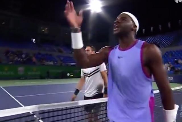 Atp Shanghai, Tiafoe furioso con l'arbitro: raffica di "vaffanculo"