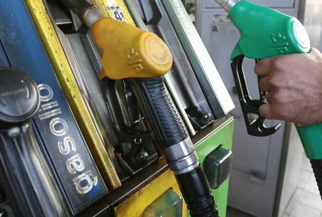 Accise, il diesel aumenta fino a 1,5 centesimi al litro. Giù la benzina. Tutte le novità