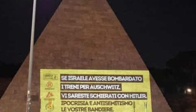 Meloni: "Shoah abominio nazista con la complicità del fascismo". A Roma cartelli choc antisemiti