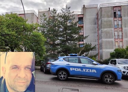 Strage familiare Nuoro, il figlio superstite di 14 anni: "Mi sono finto morto per salvarmi". La pista della casa venduta