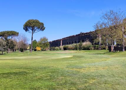 Il grande golf nel Parco degli Acquedotti: tutti in buca per ii grande evento