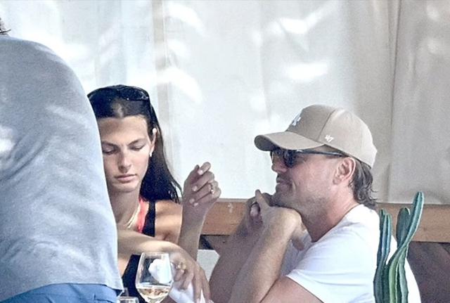 Vittoria Ceretti e Leonardo Di Caprio (fonte CHI)