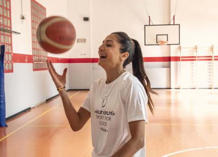 Nadia Nadim con H&M Move visita il progetto “Sport For Good” di Fondazione Laureus