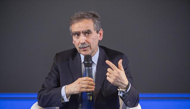 Mps-Bpm, la fusione piace al governo ma Lovaglio frena: focus su Mediobanca. Ecco perché il Tesoro si tiene stretta la sua quota nel Monte