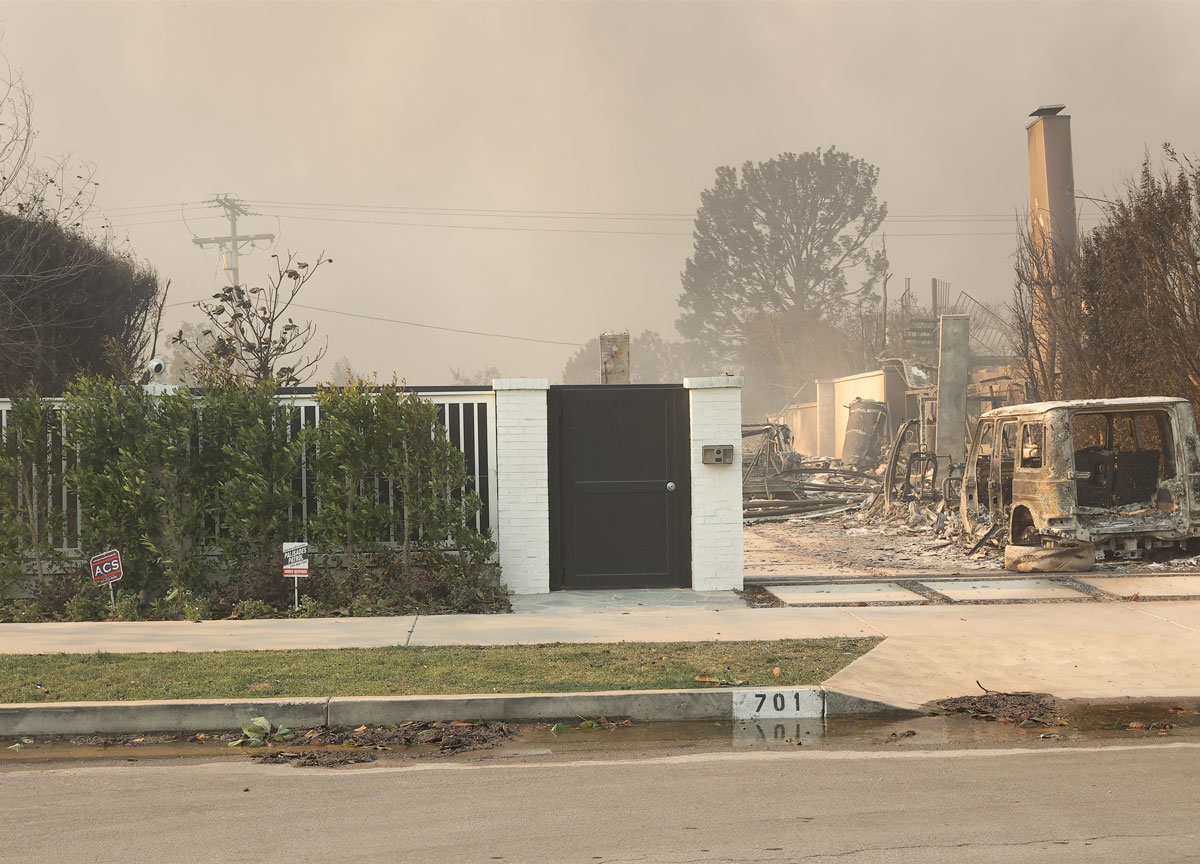 https://www.affaritaliani.it/static/upl2024/ince/0002/incendio-los-angeles-011.jpg