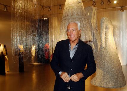 Armani sempre più paperone, incassata una cedola da oltre 180 milioni di euro. Ma calano gli utili dell'azienda