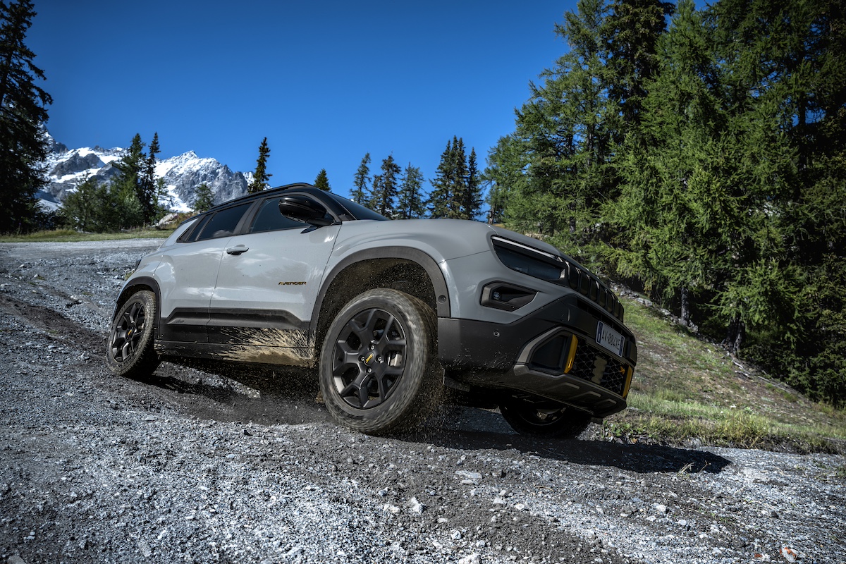 https://www.affaritaliani.it/static/upl2024/jeep/0004/jeep-avenger-the-north-face-edition71.jpg