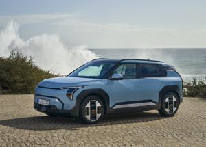 Kia EV3: Il SUV elettrico compatto che ridefinisce il segmento in Europa