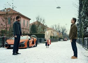 Automobili Lamborghini celebra il Natale 2024 con il video emozionale â€œThe Snowballâ€