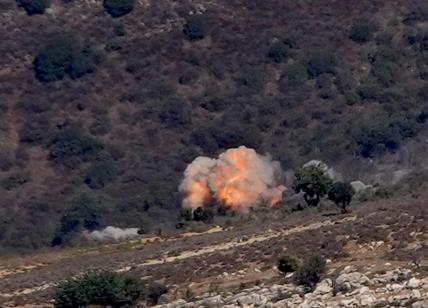 Guerra in Libano, missile di Hezbollah su Tel Aviv. Israele pronto all'invasione di terra