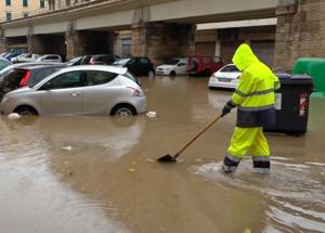 Italia travolta dal maltempo, allerta rossa in Emilia Romagna. Strade della Sicilia come fiumi. VIDEO