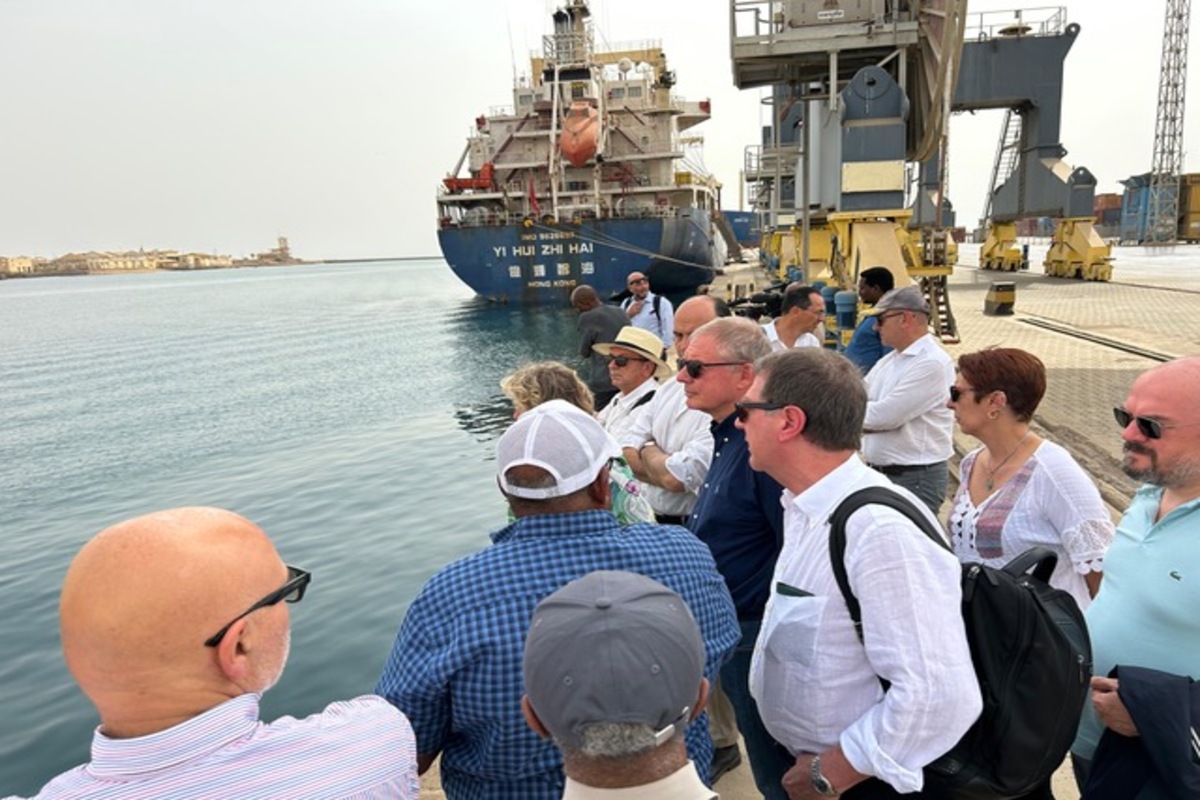 Massawa, le delegazioni italiane in visita al porto 