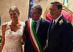 Marco Di Stefano e Claudia Ariano “finalmente sposi”: matrimonio “riparatore” tra i big della politica romana