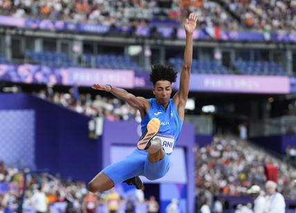 Parigi 2024, chi è Mattia Furlani: il Figlio del Vento italiano, medaglia di bronzo sulle orme di Carl Lewis