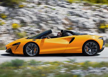 McLaren Artura Spider debutta al Salone Auto Torino 2024