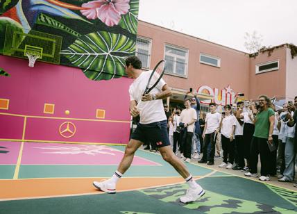 Mercedes-Benz e Roger Federer svelano il progetto Neon Legacy a Berlino