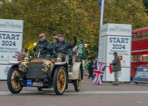 Mercedes-Simplex 28/32 CV alla London to Brighton Veteran Car Run 2024: 120 Anni di Storia su Strada