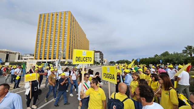 Migliaia di Agricoltori con i trattori a Bari contro le emergenze agricole