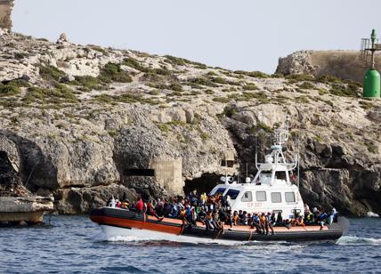 Migranti, crollano in Italia sbarchi ed arrivi. I numeri e le ragioni