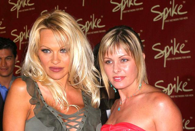 Nicole Eggert e Pamela Anderson - Foto Ipa