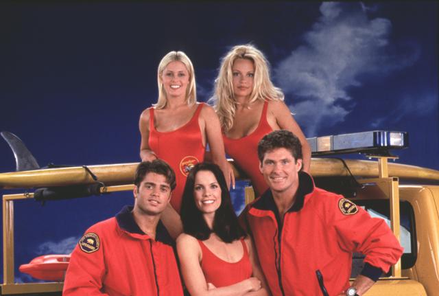 Nicole Eggert e il cast di Baywatch - Foto Ipa