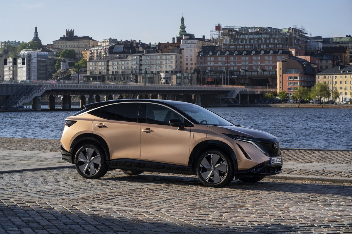 Nissan, il crossover coupé 100% elettrico Ariya diventa più accessibile con gli ecoincentivi #adessonews