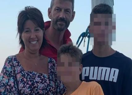 Strage Paderno, 68 coltellate ai familiari (molte al collo). Il killer: "Non riuscivo a fermarmi"