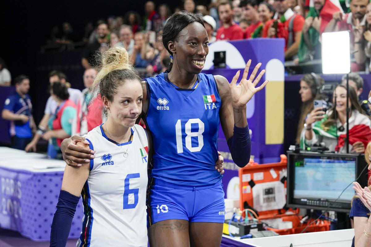 paola egonu parigi olimpiadi volley medaglia oro olimpiadi (1)