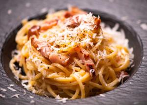 Spaghetti alla carbonara, lasagne, al pomodoro e “alle vongole”: la classifica delle paste più amate al mondo. L'amatriciana arretra